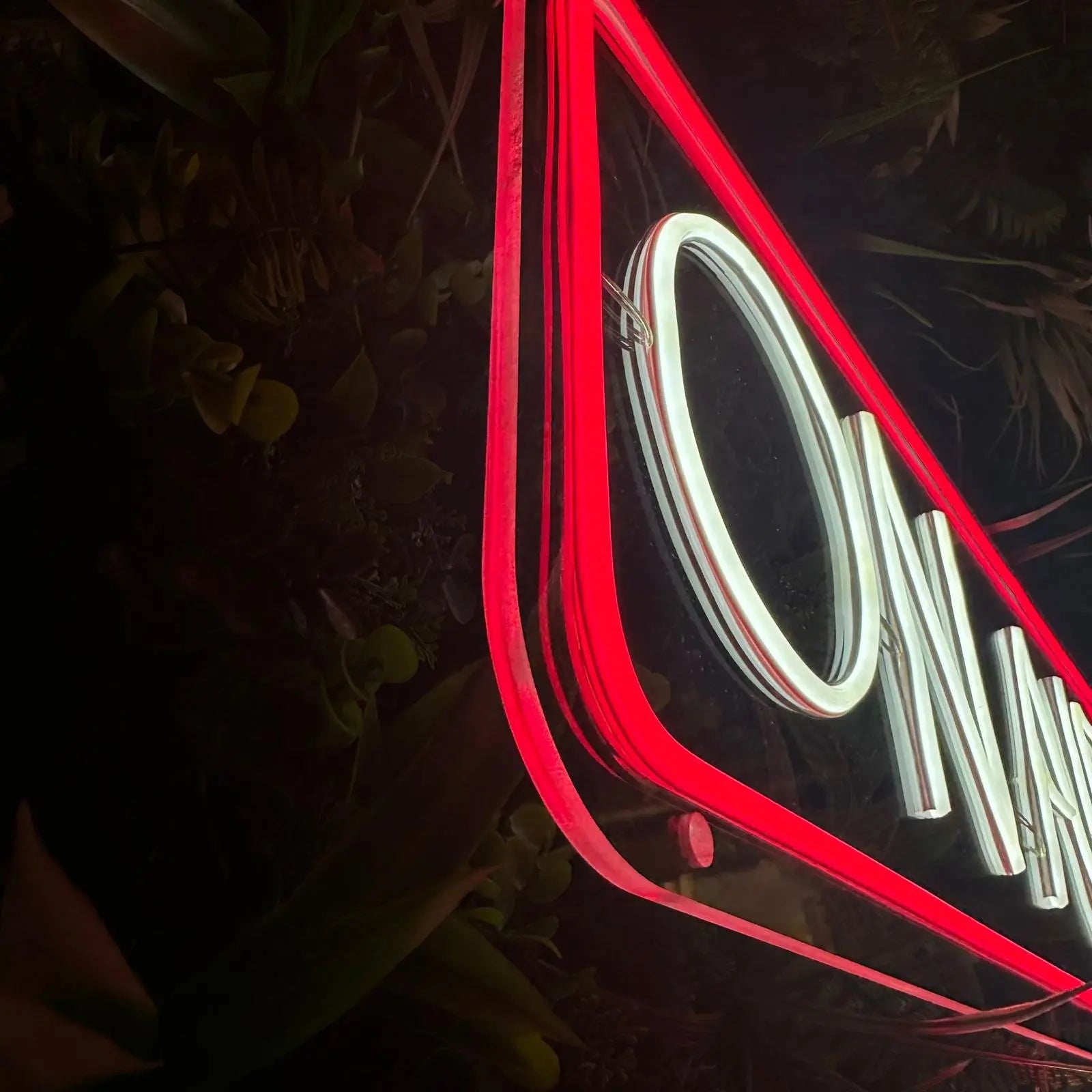 Néon BrightCast On Air